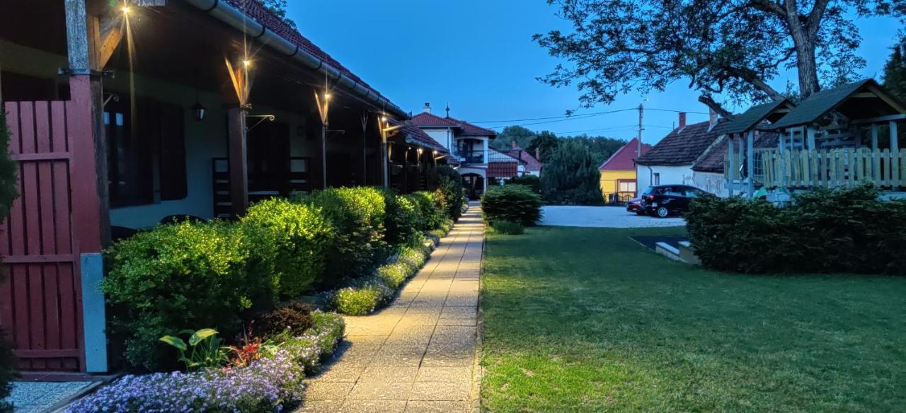 Aurora Haz Apartment Zalakaros Bagian luar foto