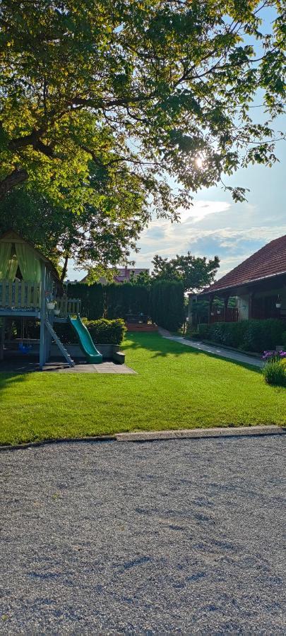 Aurora Haz Apartment Zalakaros Bagian luar foto