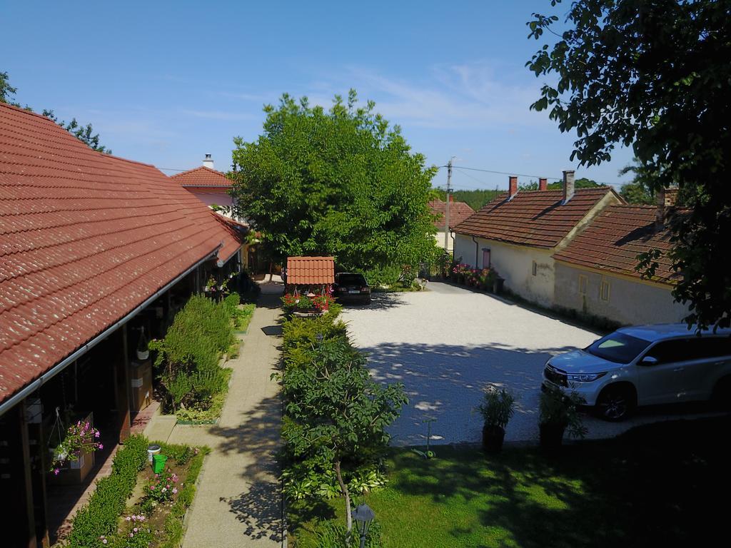 Aurora Haz Apartment Zalakaros Bagian luar foto