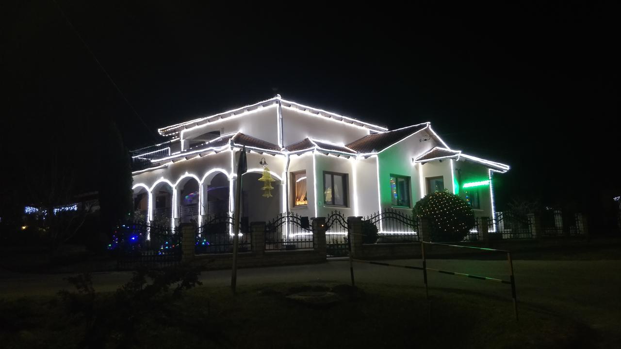 Aurora Haz Apartment Zalakaros Bagian luar foto